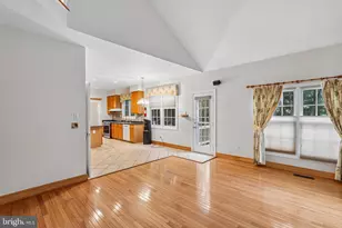 2022 McNamera Ct, Woodbridge, VA 22191 - Photo 7
