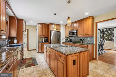 8212 Honeysuckle Road, Manassas, VA 20112 - Photo 13