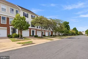 8154 Rainwater Cir, Manassas, VA 20111 - Photo 3