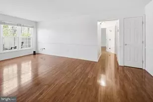 2832 Chablis Cir, Woodbridge, VA 22192 - Photo 3