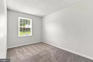 12213 Chaucer Ln, Woodbridge, VA 22192 - Photo 15