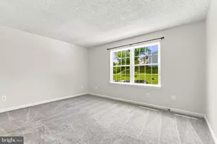 12213 Chaucer Ln, Woodbridge, VA 22192 - Photo 9