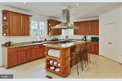 5749 Yewing Way, Gainesville, VA 20155 - Photo 21
