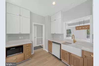 11739 Gascony Place, Woodbridge, VA 22192 - Photo 9