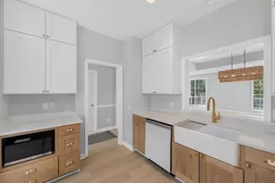 11739 Gascony Pl, Woodbridge, VA 22192 - Photo 9