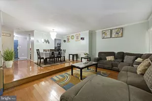 16793 Capon Tree Ln, Woodbridge, VA 22191 - Photo 9