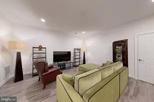13827 Estuary Pl, Woodbridge, VA 22191 - Photo 11