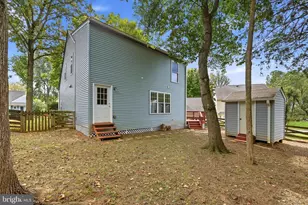 15045 Holleyside Dr, Dumfries, VA 22025 - Photo 47