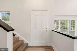 15045 Holleyside Dr, Dumfries, VA 22025 - Photo 59