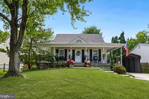 5570 St Charles Dr, Woodbridge, VA 22193 - Photo 1