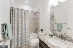 1725 Dorothy Ln, Woodbridge, VA 22191 - Photo 33