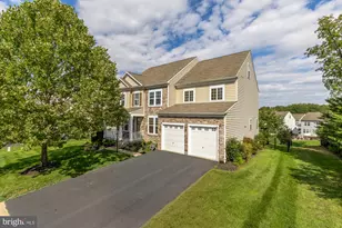 6688 Muir Dr, Haymarket, VA 20169 - Photo 1