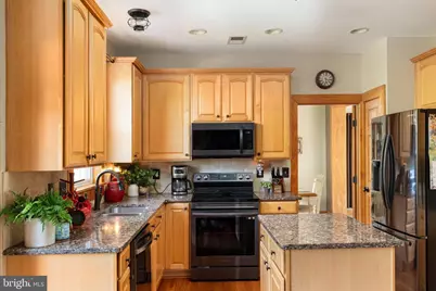 13107 Bigleaf Maple Court, Gainesville, VA 20155 - Photo 7