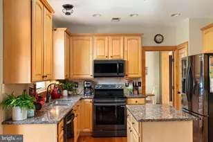 13107 Bigleaf Maple Ct, Gainesville, VA 20155 - Photo 7