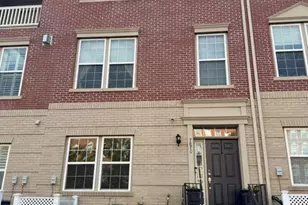 7870 Crescent Park Dr, Gainesville, VA 20155 - Photo 1
