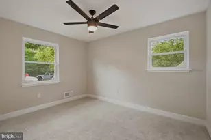 12615 Valleywood Dr, Woodbridge, VA 22192 - Photo 15