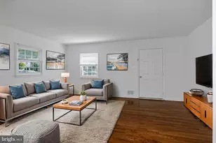 14668 Cloverdale Rd, Woodbridge, VA 22193 - Photo 5
