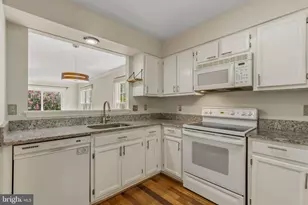 12840 Mill Brook Ct, Woodbridge, VA 22192 - Photo 5
