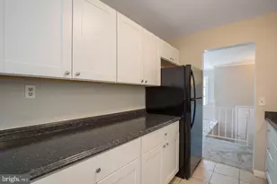 5592 Shannon Ct, Woodbridge, VA 22193 - Photo 9