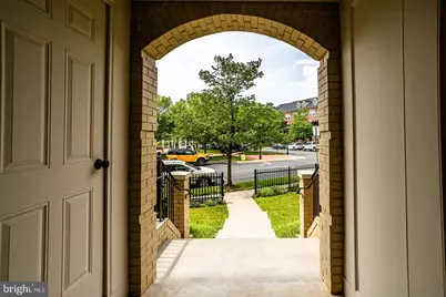 7931 Crescent Park Drive, Gainesville, VA 20155 - Photo 3