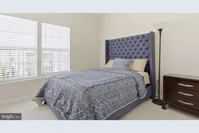 7931 Crescent Park Drive, Gainesville, VA 20155 - Photo 21