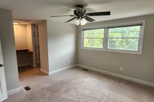 13592 Bentley Cir, Woodbridge, VA 22192 - Photo 9
