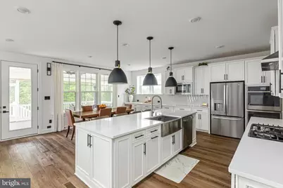 7082 Saint Hill Court, Haymarket, VA 20169 - Photo 19
