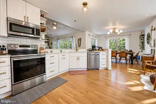 15573 Trisail Ct, Dumfries, VA 22025 - Photo 9