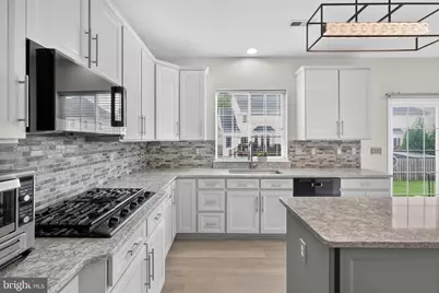 10609 Moselle Court, Manassas, VA 20112 - Photo 3