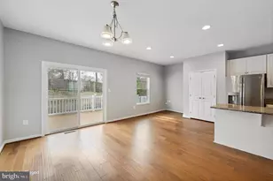 1660 Dorothy Ln, Woodbridge, VA 22191 - Photo 5