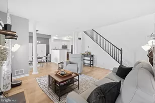 9855 Earls Ferry Cir, Bristow, VA 20136 - Photo 11