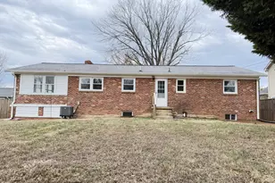 7629 Huron Dr, Gainesville, VA 20155 - Photo 33