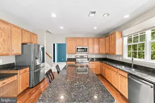 8368 Tenbrook Dr, Gainesville, VA 20155 - Photo 23