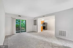 12214 Stevenson Ct, Woodbridge, VA 22192 - Photo 3