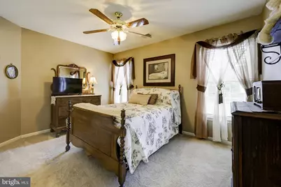 15469 Cagney Court, Woodbridge, VA 22193 - Photo 33