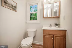 4198 Waterway Dr, Dumfries, VA 22025 - Photo 19