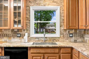 9710 Damascus Dr, Manassas, VA 20109 - Photo 15