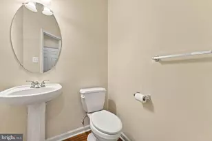 8373 Tenbrook Dr, Gainesville, VA 20156 - Photo 19