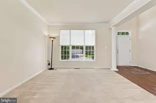 8373 Tenbrook Dr, Gainesville, VA 20156 - Photo 11