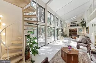 2609 Woodfern Ct, Woodbridge, VA 22192 - Photo 9