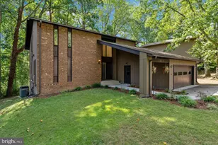 2609 Woodfern Ct, Woodbridge, VA 22192 - Photo 3
