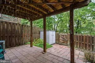 4226 Devonwood Way, Woodbridge, VA 22192 - Photo 9