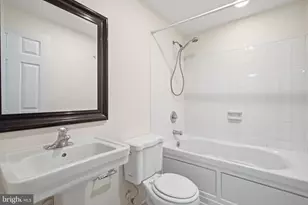 4226 Devonwood Way, Woodbridge, VA 22192 - Photo 3
