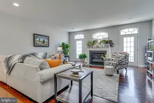 742 Collington Ct, Woodbridge, VA 22191 - Photo 3