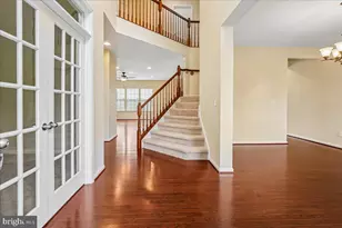 5580 Spriggs Meadow Dr, Woodbridge, VA 22193 - Photo 3