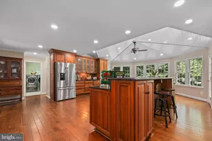 4750 Wellesley Dr, Woodbridge, VA 22192 - Photo 5