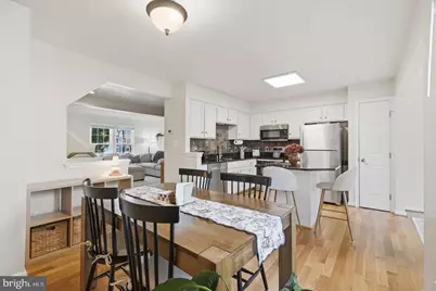 7049 Rogue Forest Lane, Gainesville, VA 20155 - Photo 5