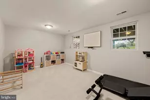 16961 Point Pleasant Ln, Dumfries, VA 22026 - Photo 33