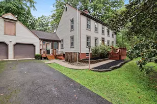 3210 Riverview Dr, Triangle, VA 22172 - Photo 5
