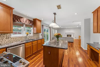 4921 Frishman Court, Woodbridge, VA 22193 - Photo 9